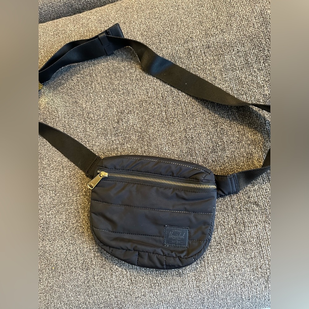 Herschel chest crossbody bag